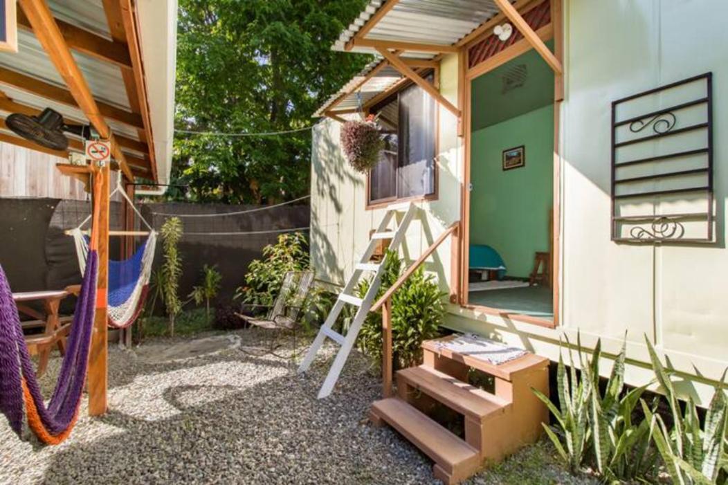 Container House Cahuita Ξενοδοχείο Εξωτερικό φωτογραφία